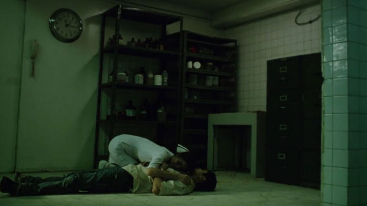 Wag Kang Lilingon backdrop