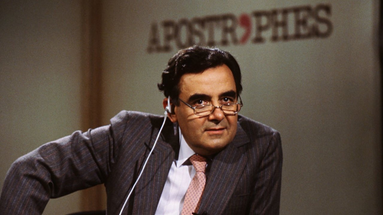 Apostrophes backdrop