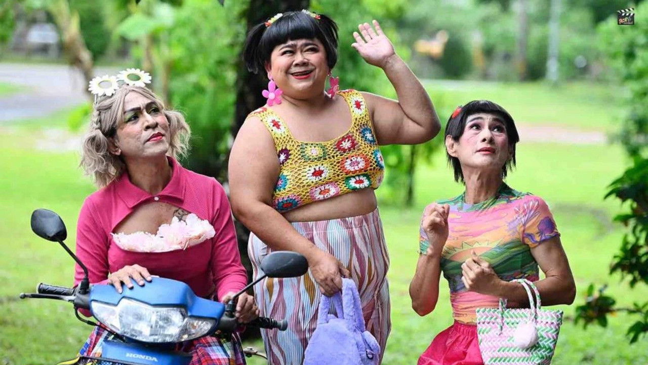 E-Sarn Tootsie Part 1 backdrop