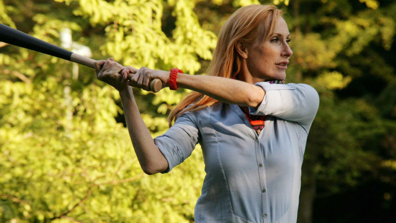 Bella Amore - Widerstand zwecklos backdrop