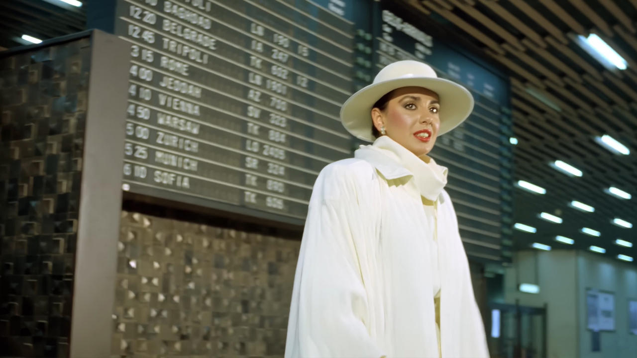 Sosyete Şaban backdrop