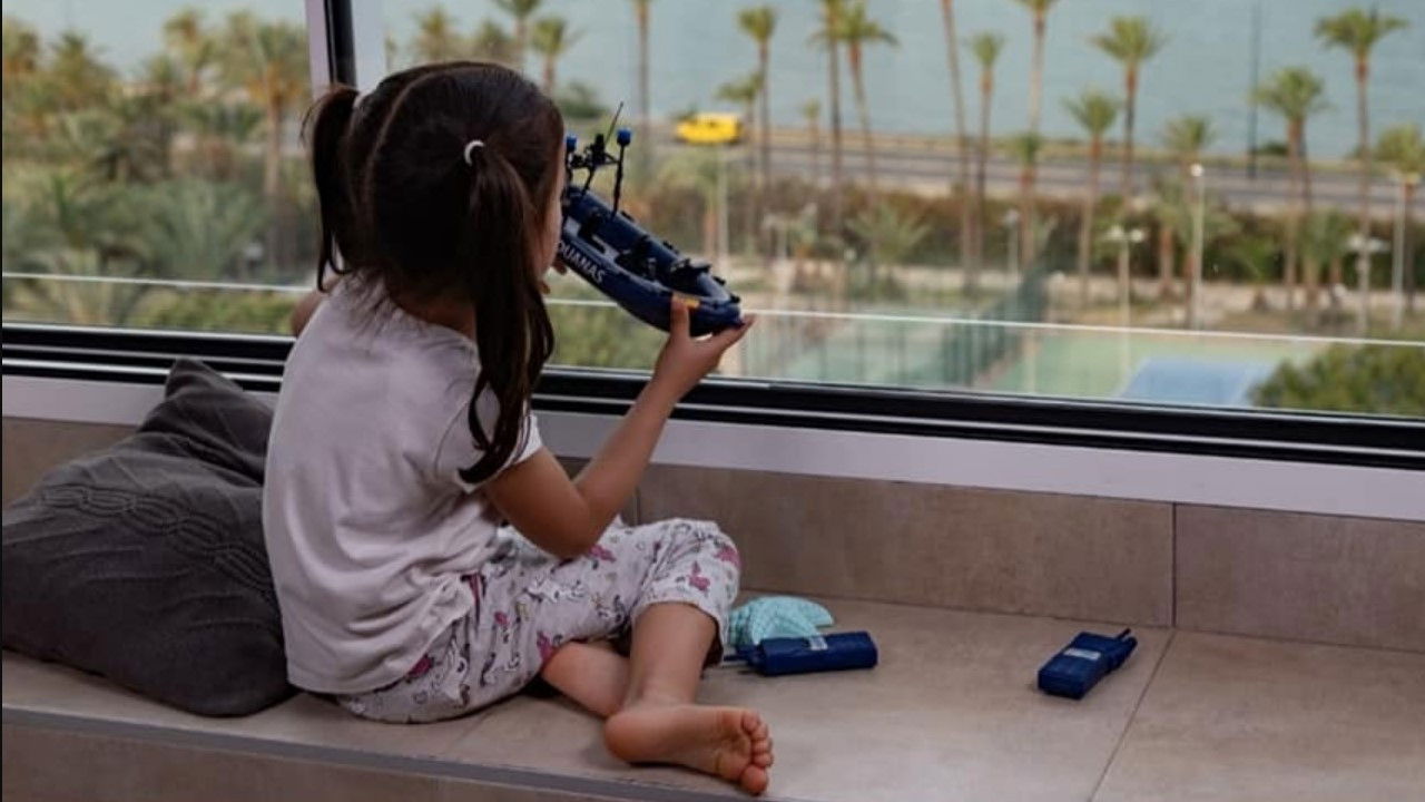 Al Otro Lado del Contrabando backdrop