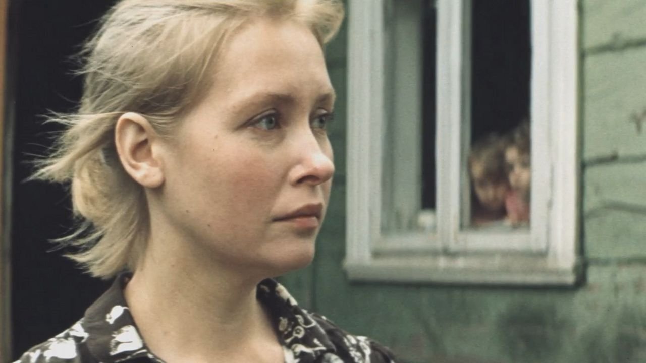 ‎Two on the Island of Tears‎ backdrop