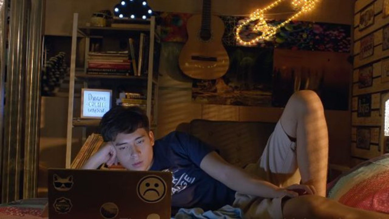 So Connected backdrop