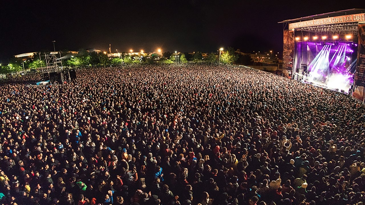 El mundo alrededor backdrop