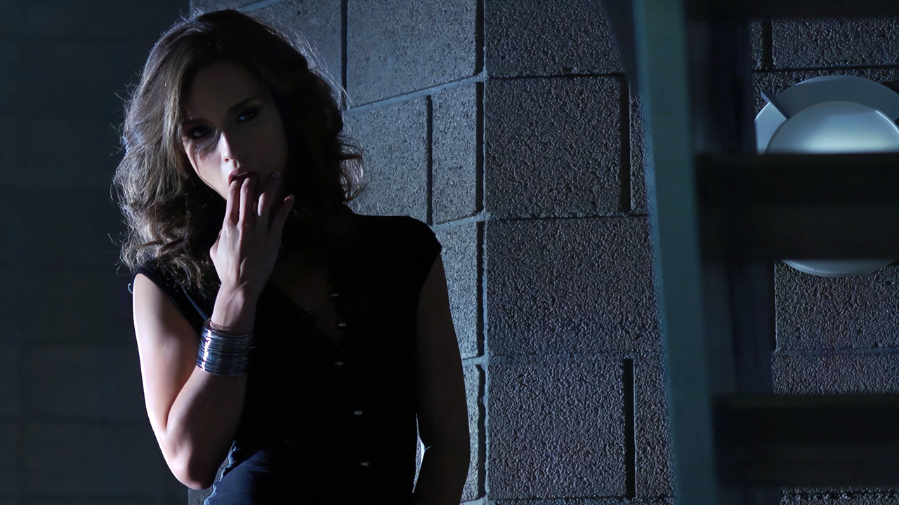 Kamikaze Love Volume 6 - Dangerous Desires backdrop