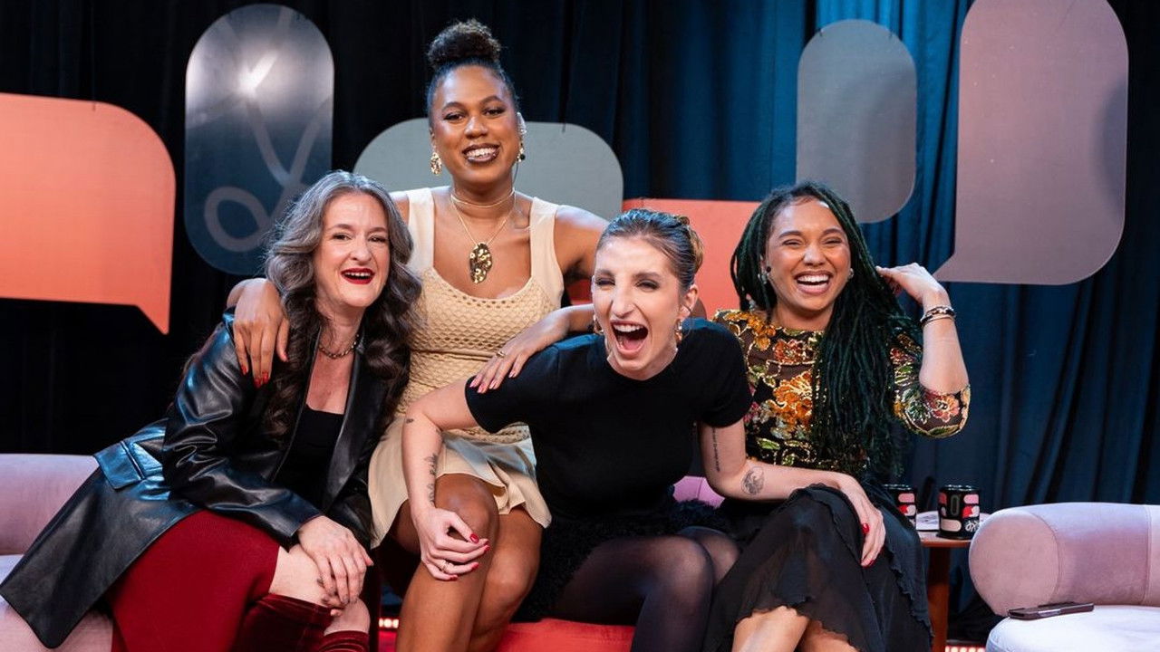 Engatilhadas backdrop