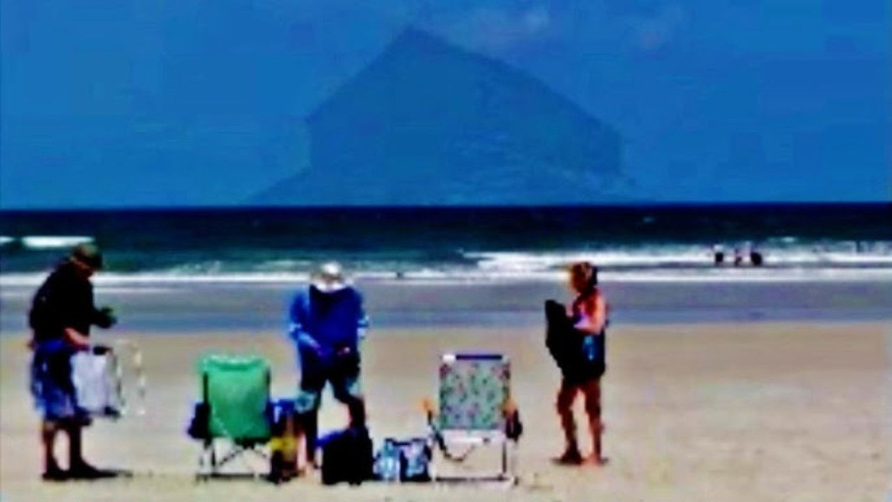 The House in the Ocean backdrop