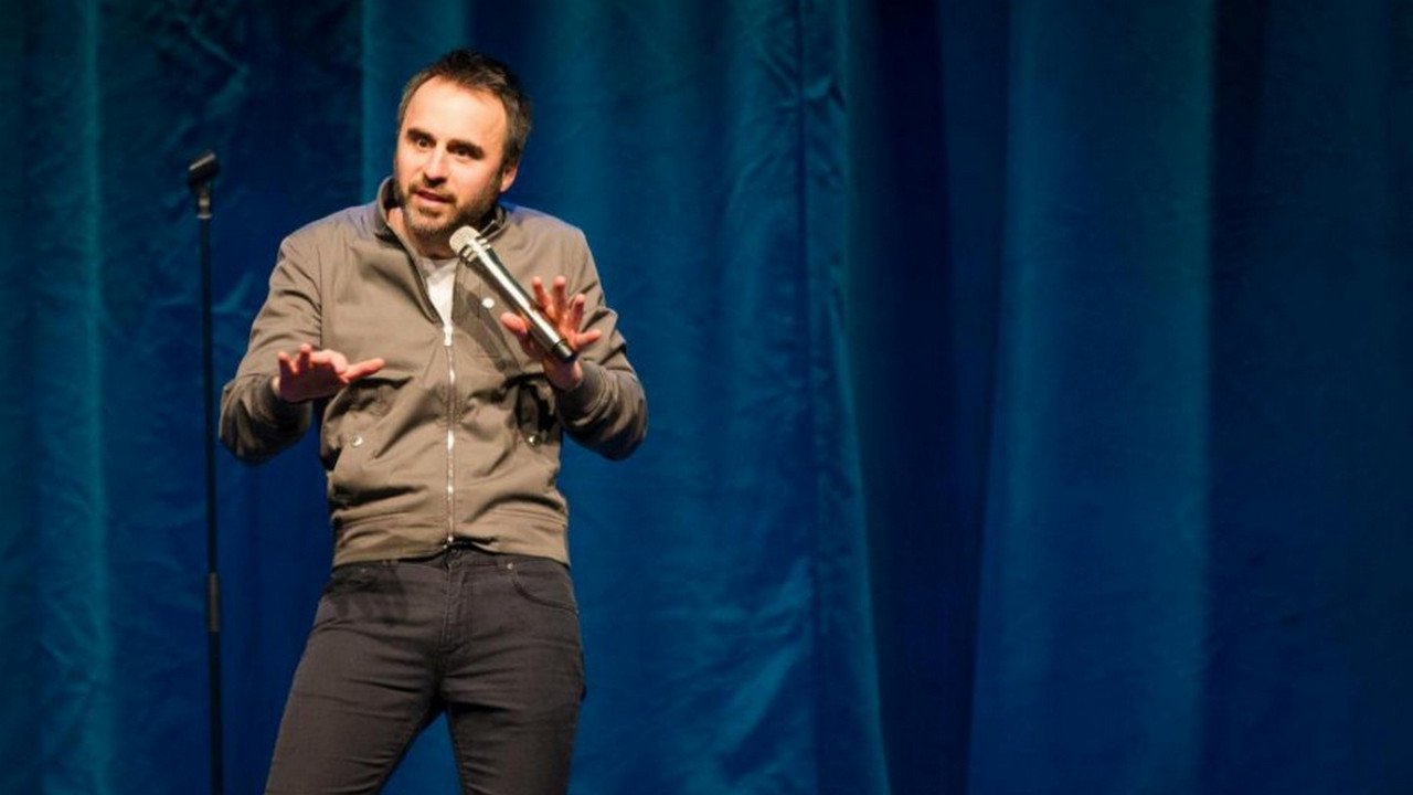 Louis Jose Houde : Préfère novembre backdrop