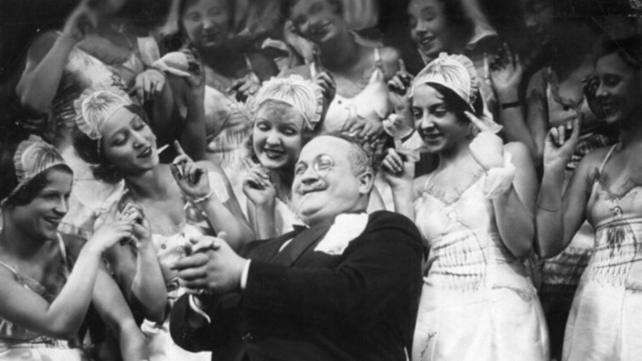 Zwei Herzen und ein Schlag backdrop