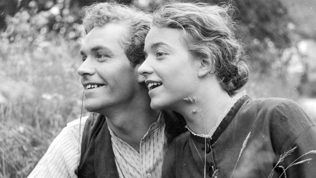 Romeo and Julia in the Village backdrop