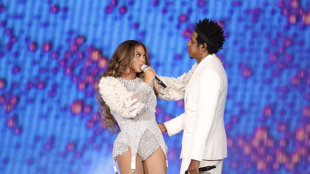 On The Run II Tour: Beyoncé & JAY-Z backdrop