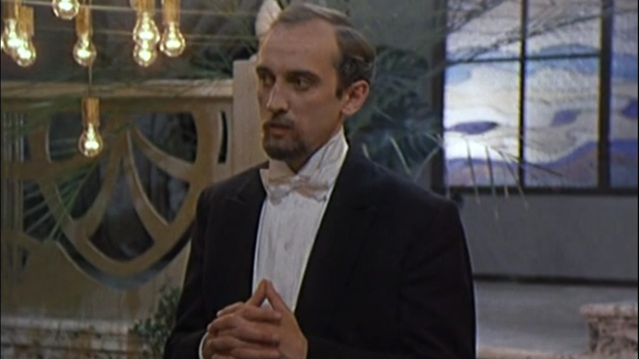 Golden Chain backdrop