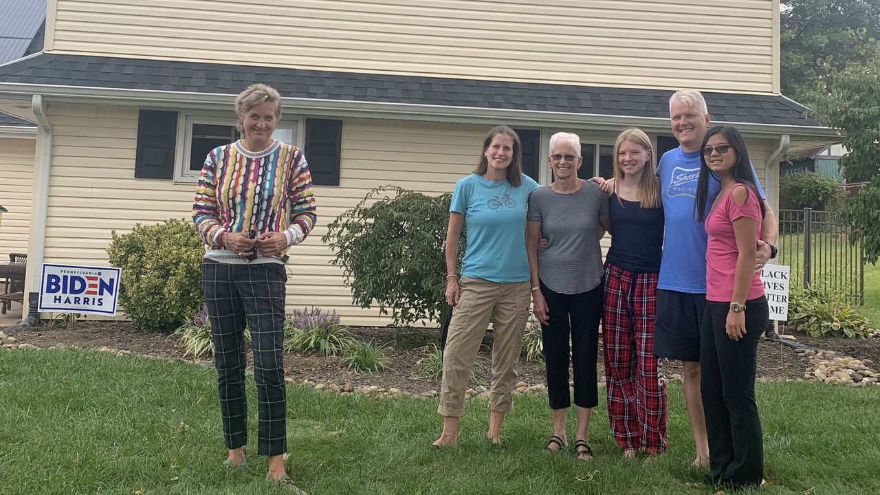 M & the Housewives of Bucks County backdrop