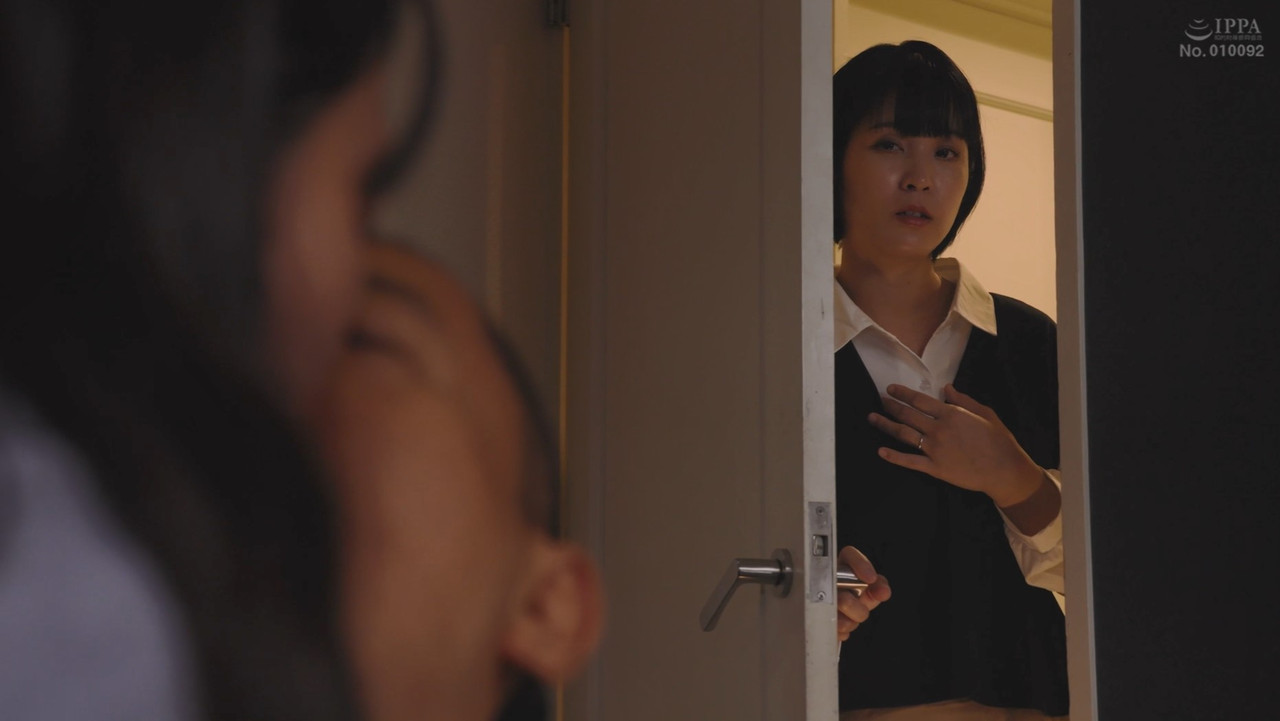 私の夫を寝取ってください 玉城夏帆 宇流木さらら backdrop