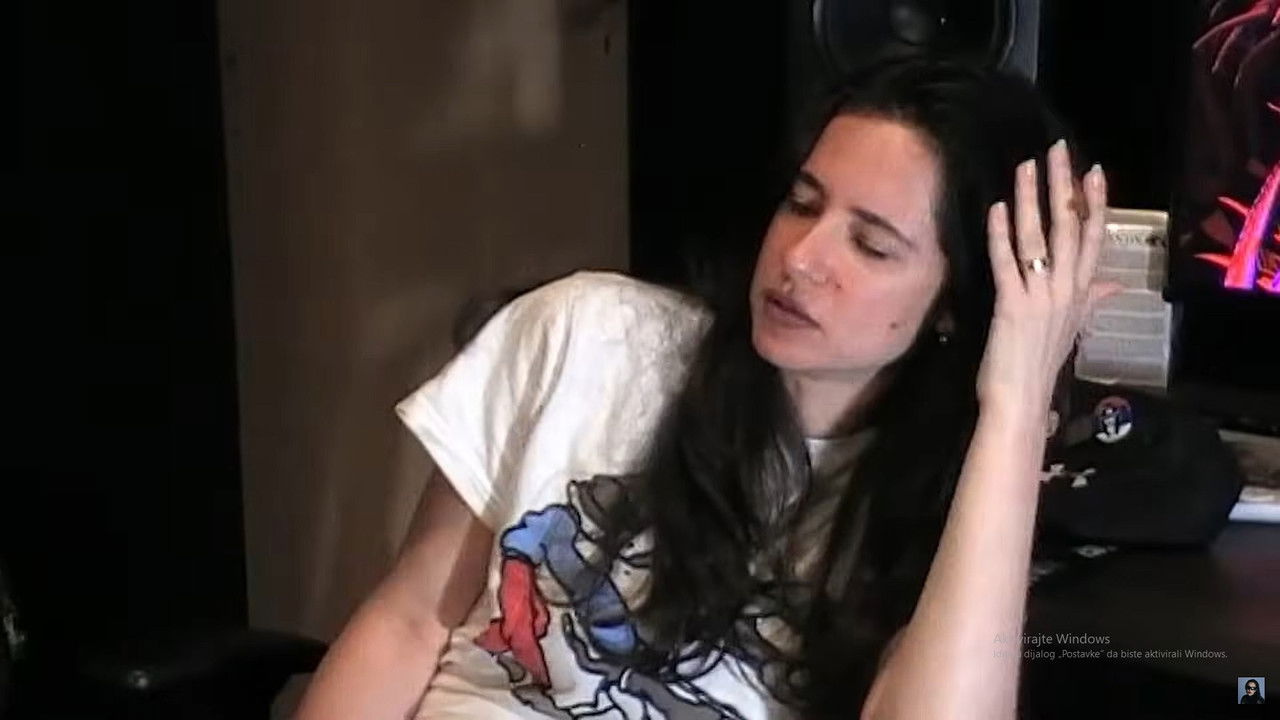 Is It Easy Being Sajsi MC? backdrop