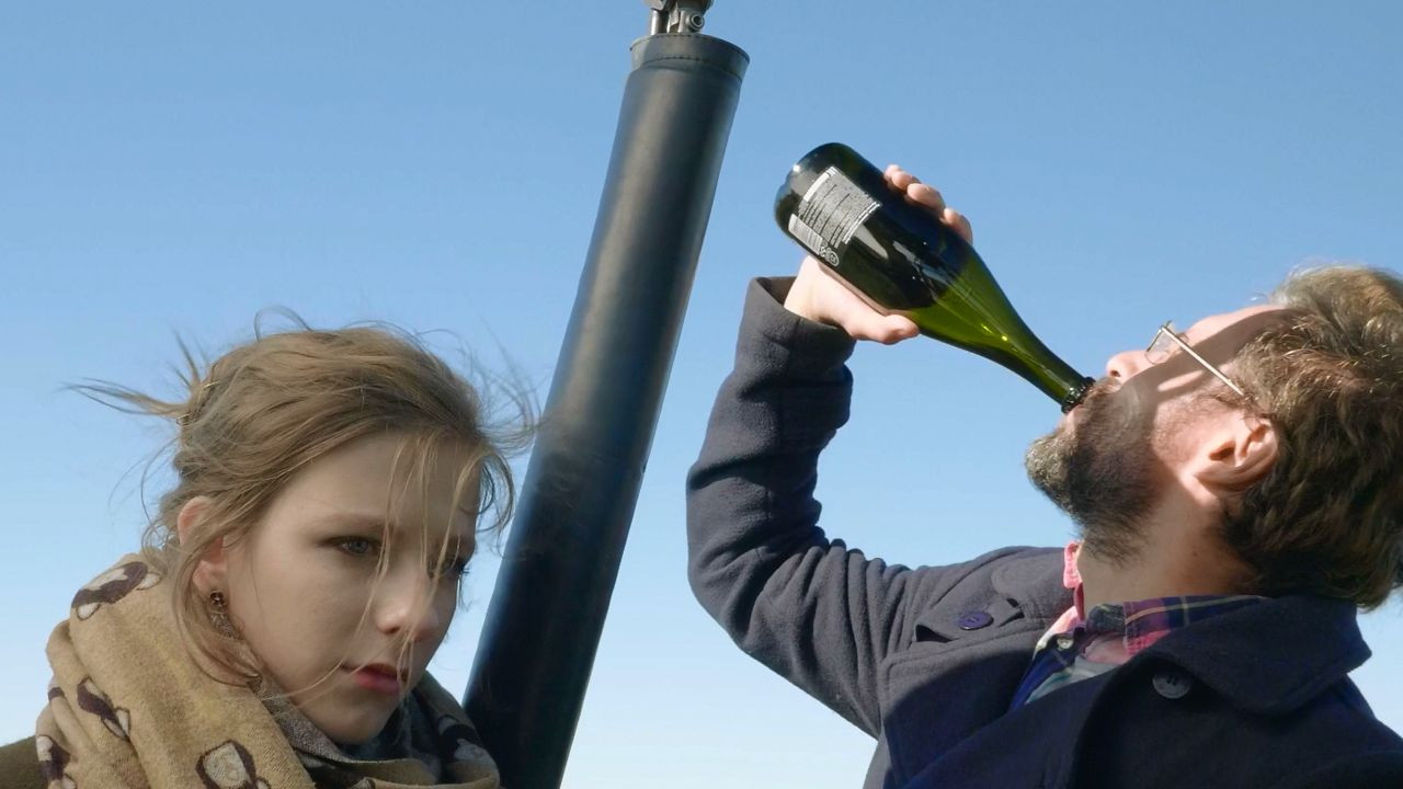 ‎Curiosis‎ backdrop