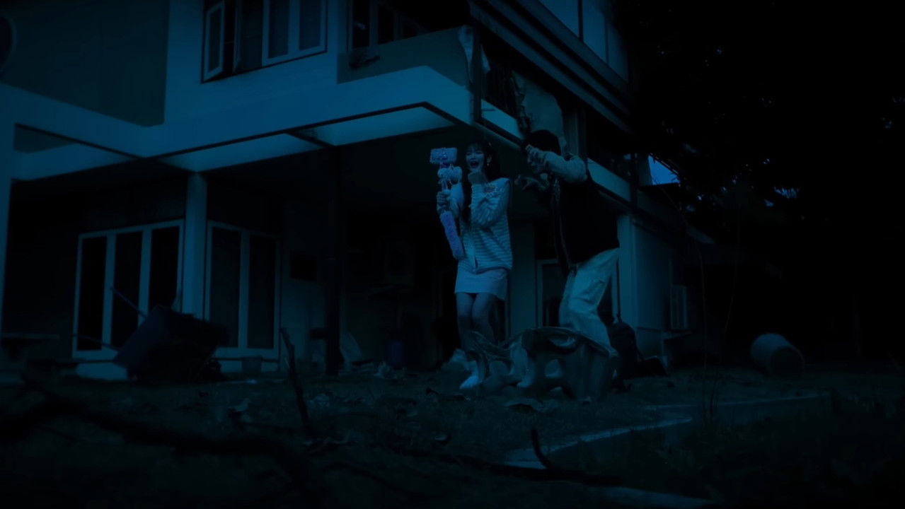 MuTeLuv: Fist Foot Fusion backdrop