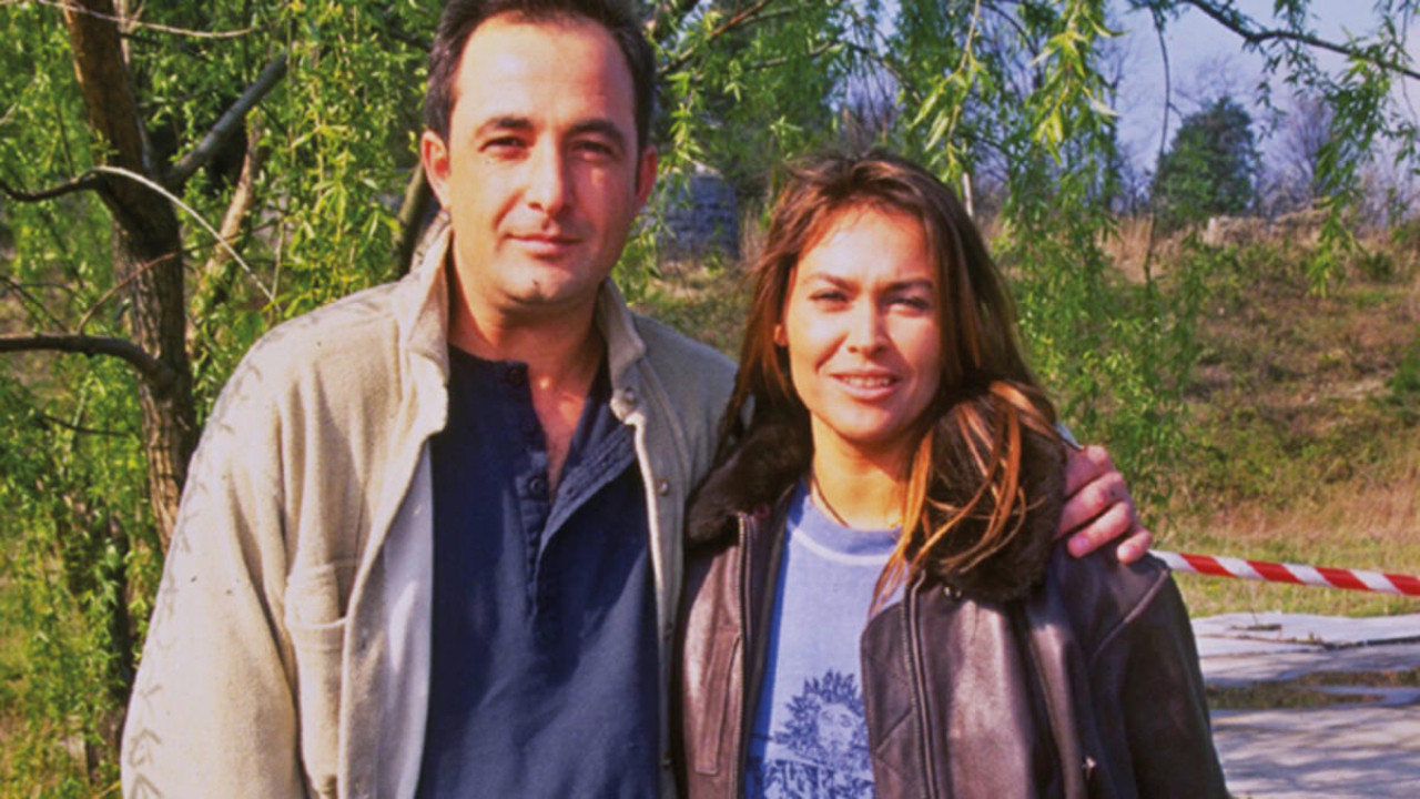 Bir Kadının Anatomisi backdrop