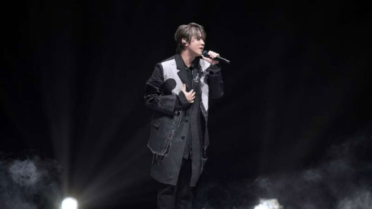 姜濤：“Waves” in My Sight Solo Concert backdrop