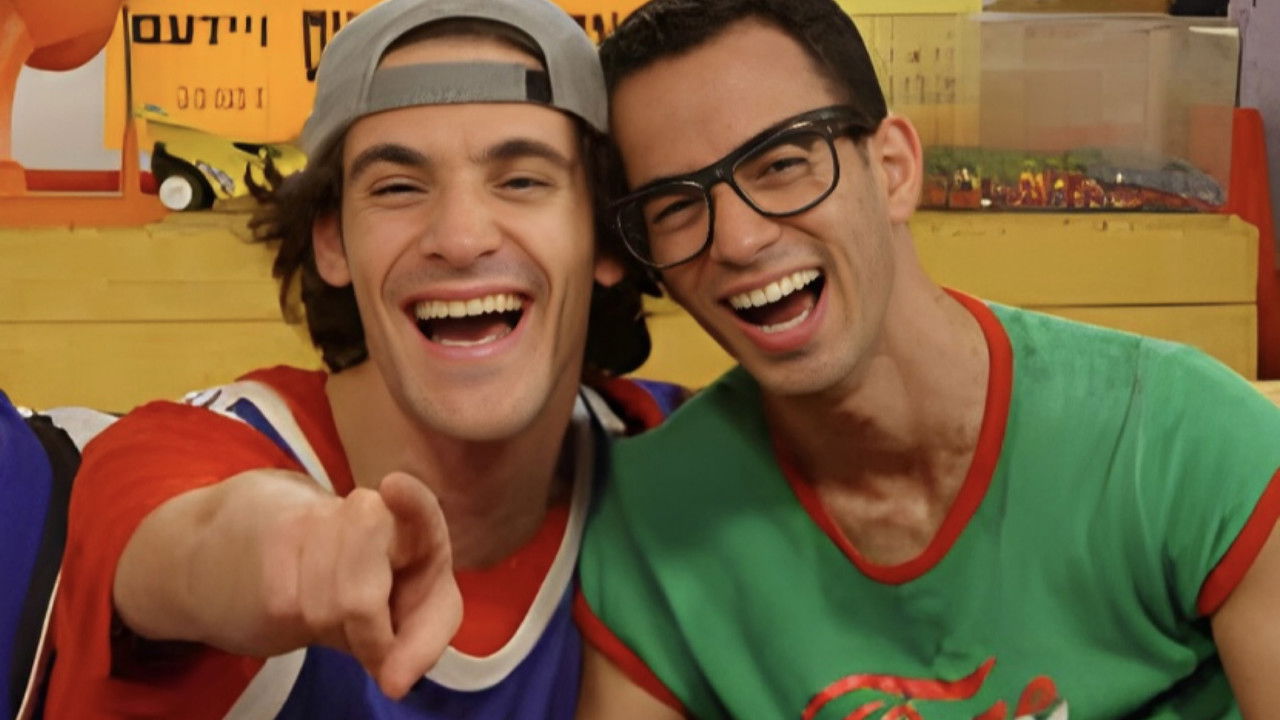 Gur and Ohach backdrop