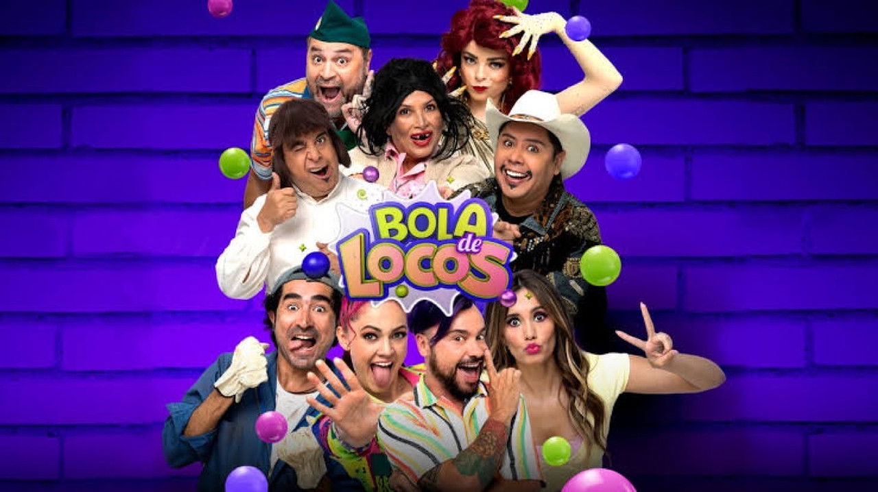 Bola de Locos backdrop