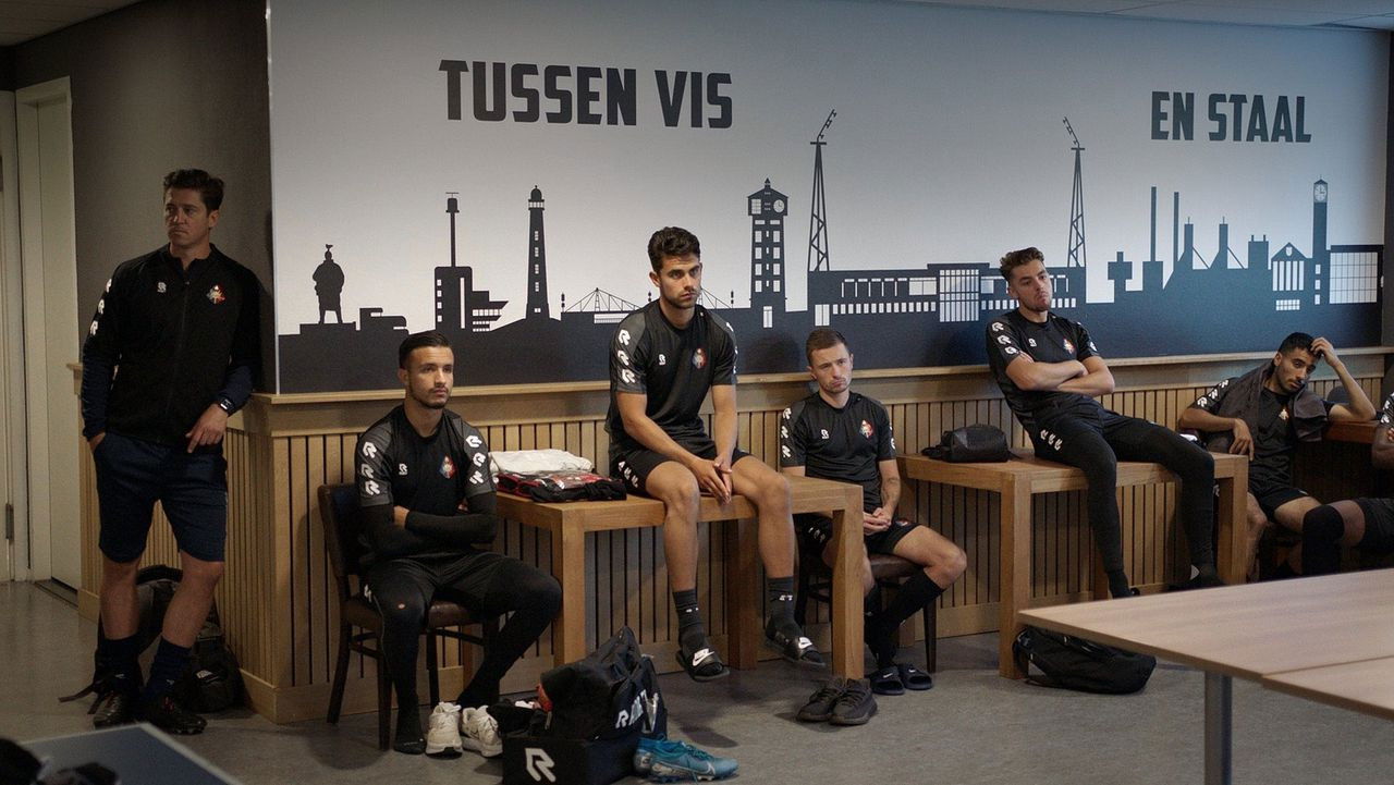 Tussen Vis en Staal backdrop