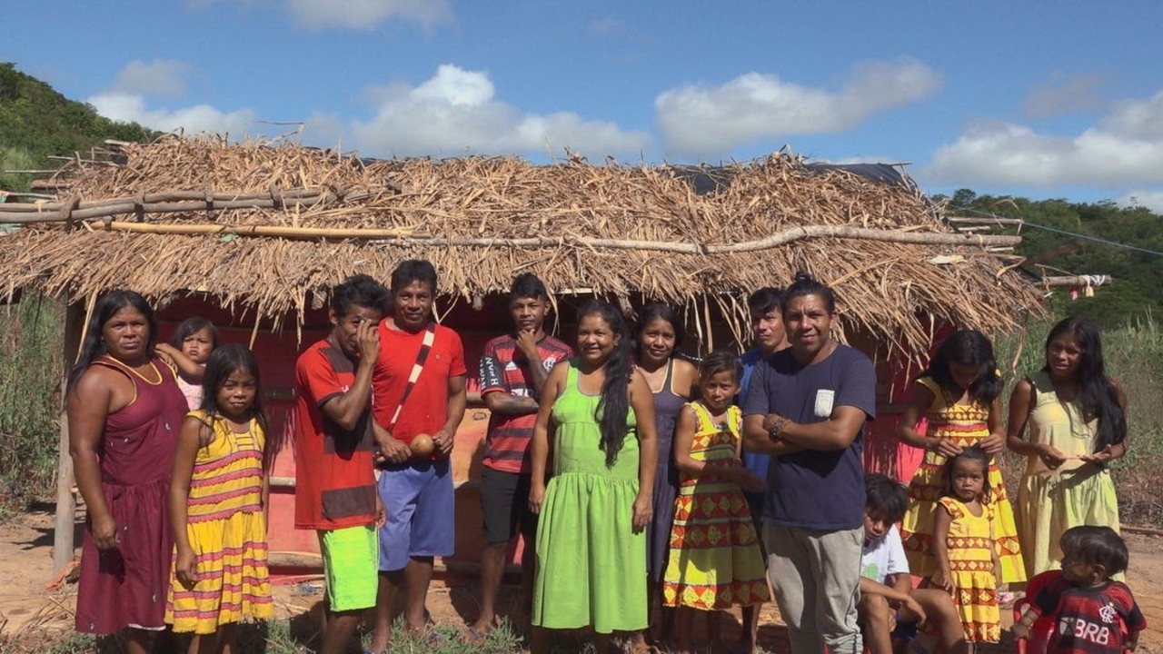 Yõg Ãtak: Meu Pai, Kaiowá backdrop