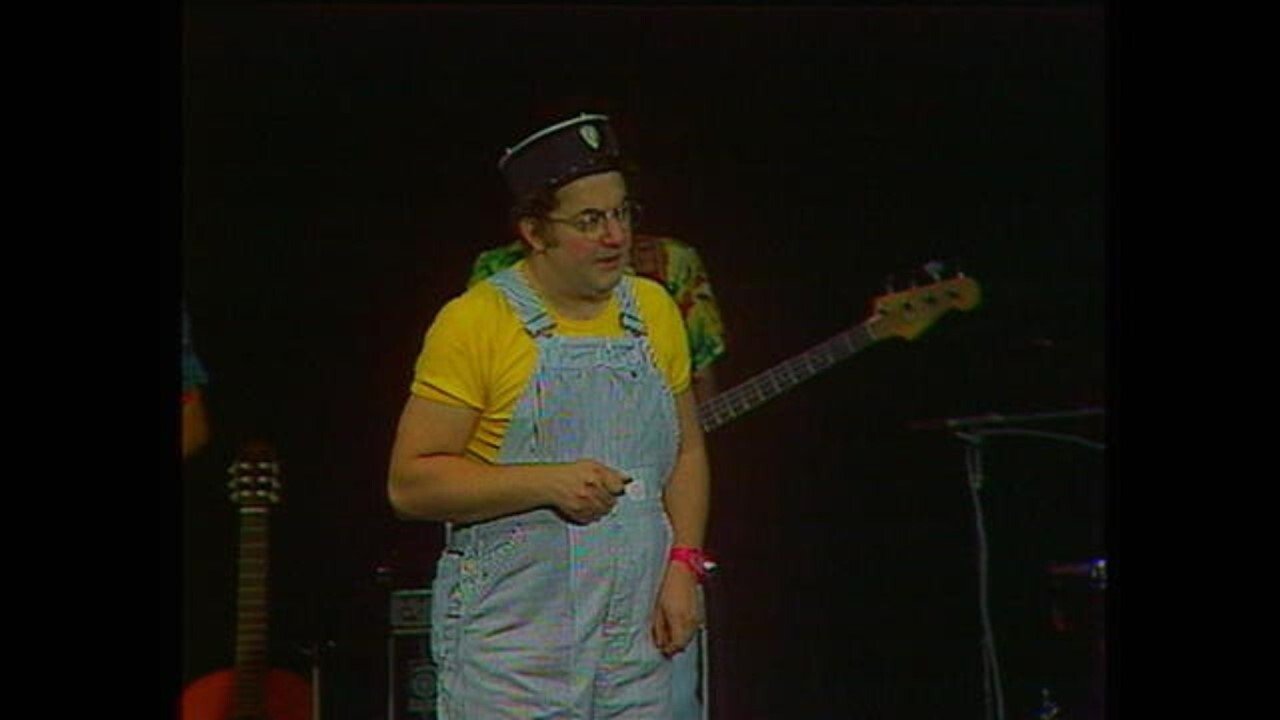Coluche : C'est pour rire backdrop