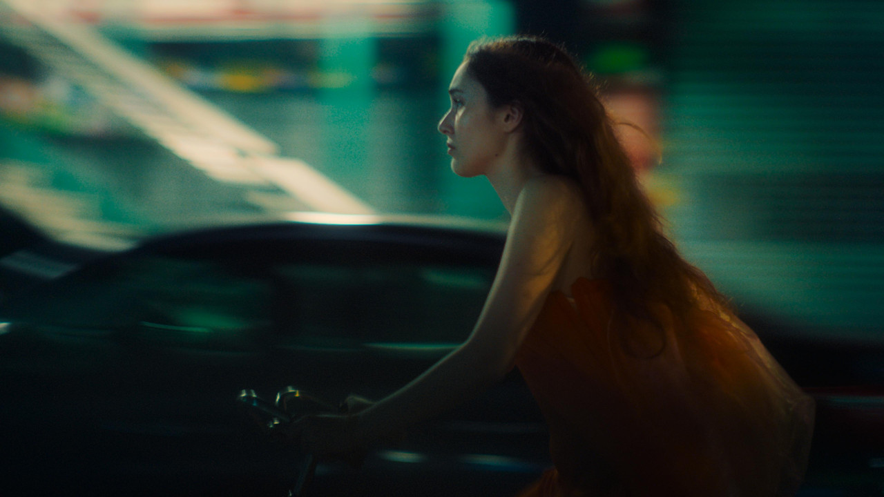 Behind the Pose backdrop