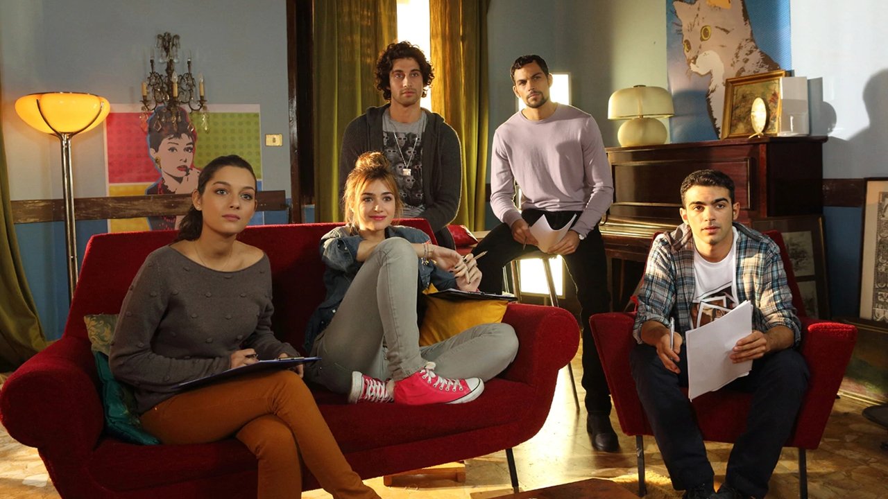 Universitari - Molto più che amici backdrop