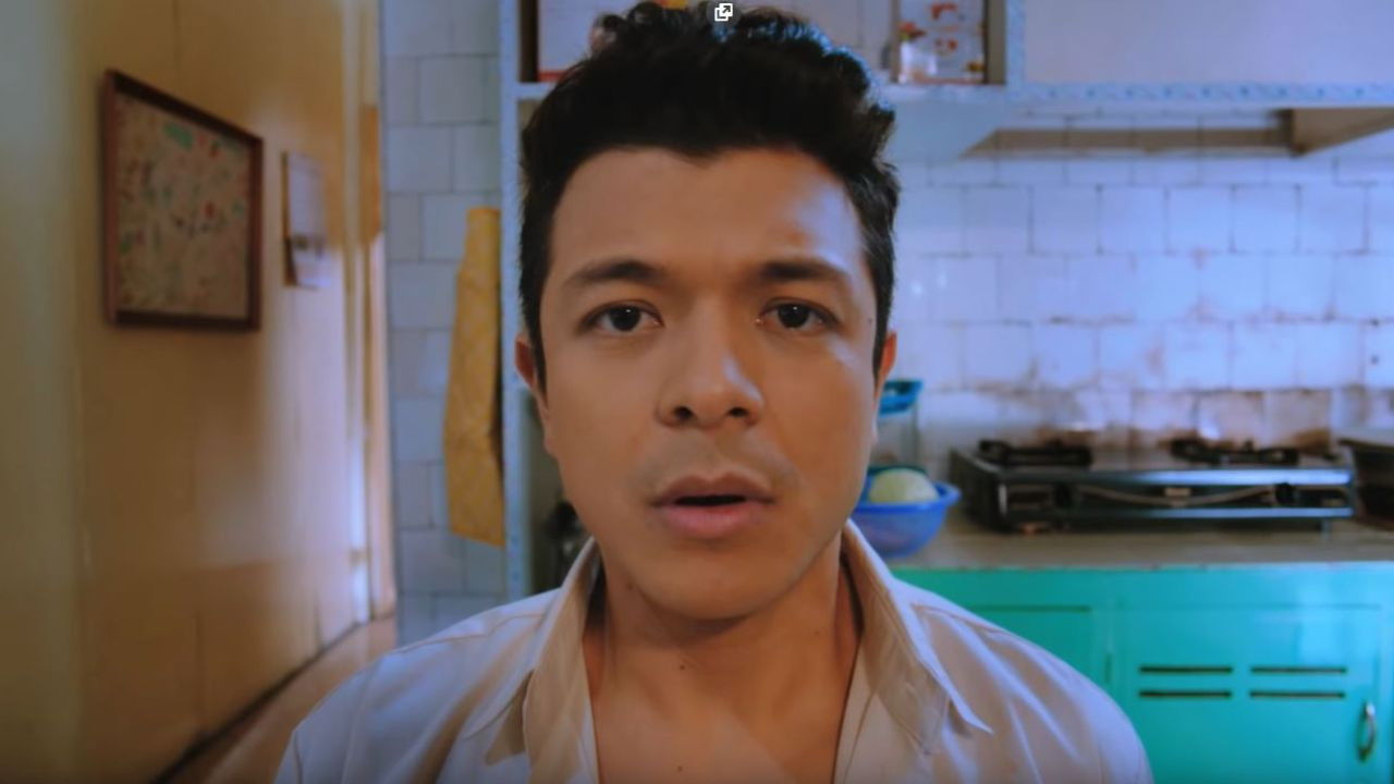 ABNKKBSNPLAKo?! backdrop