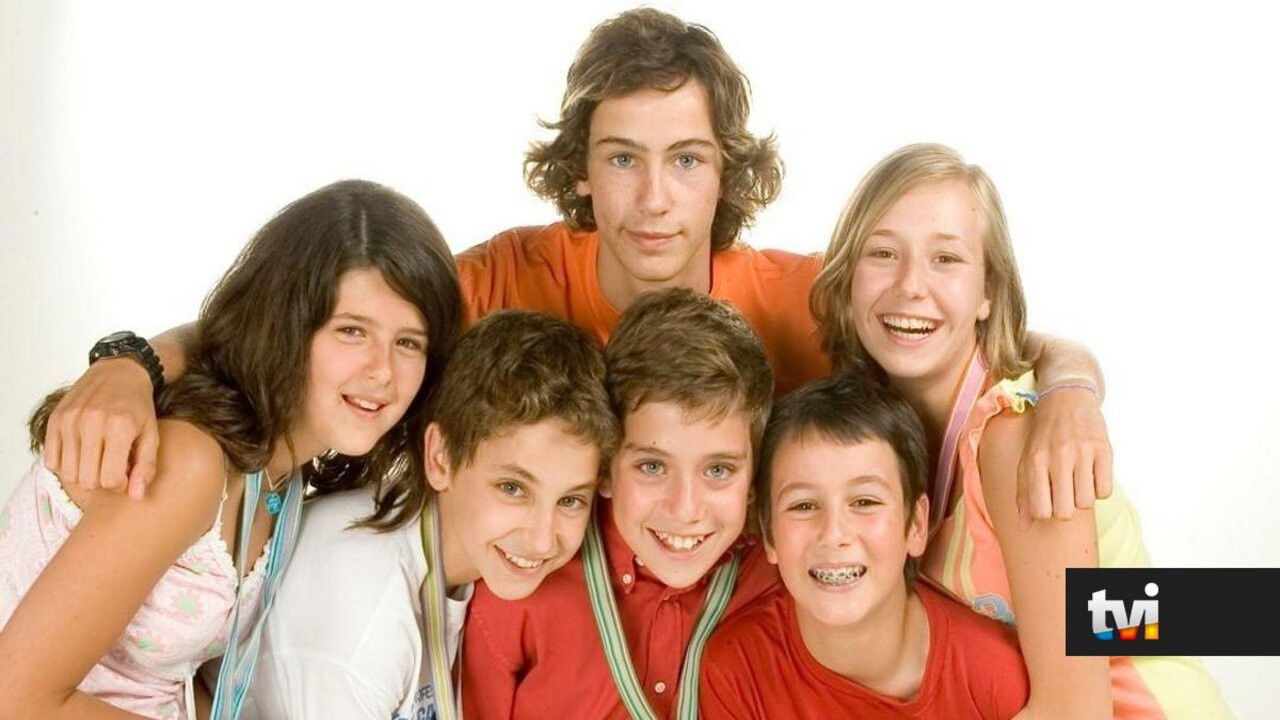 Clube das Chaves backdrop