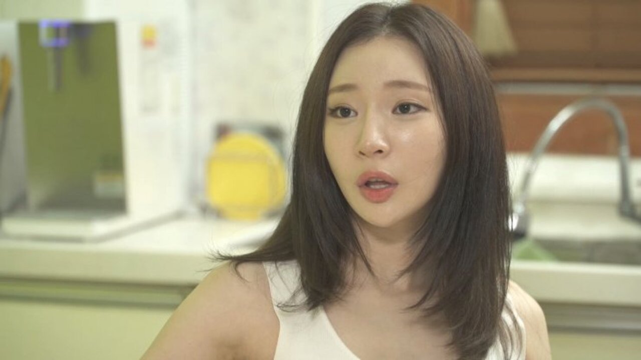 Young Aunt 3 backdrop