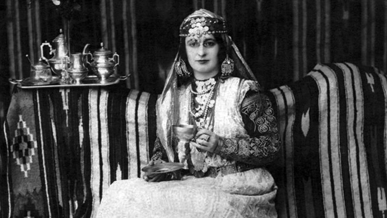 Emilie Busquant, une passion algérienne backdrop