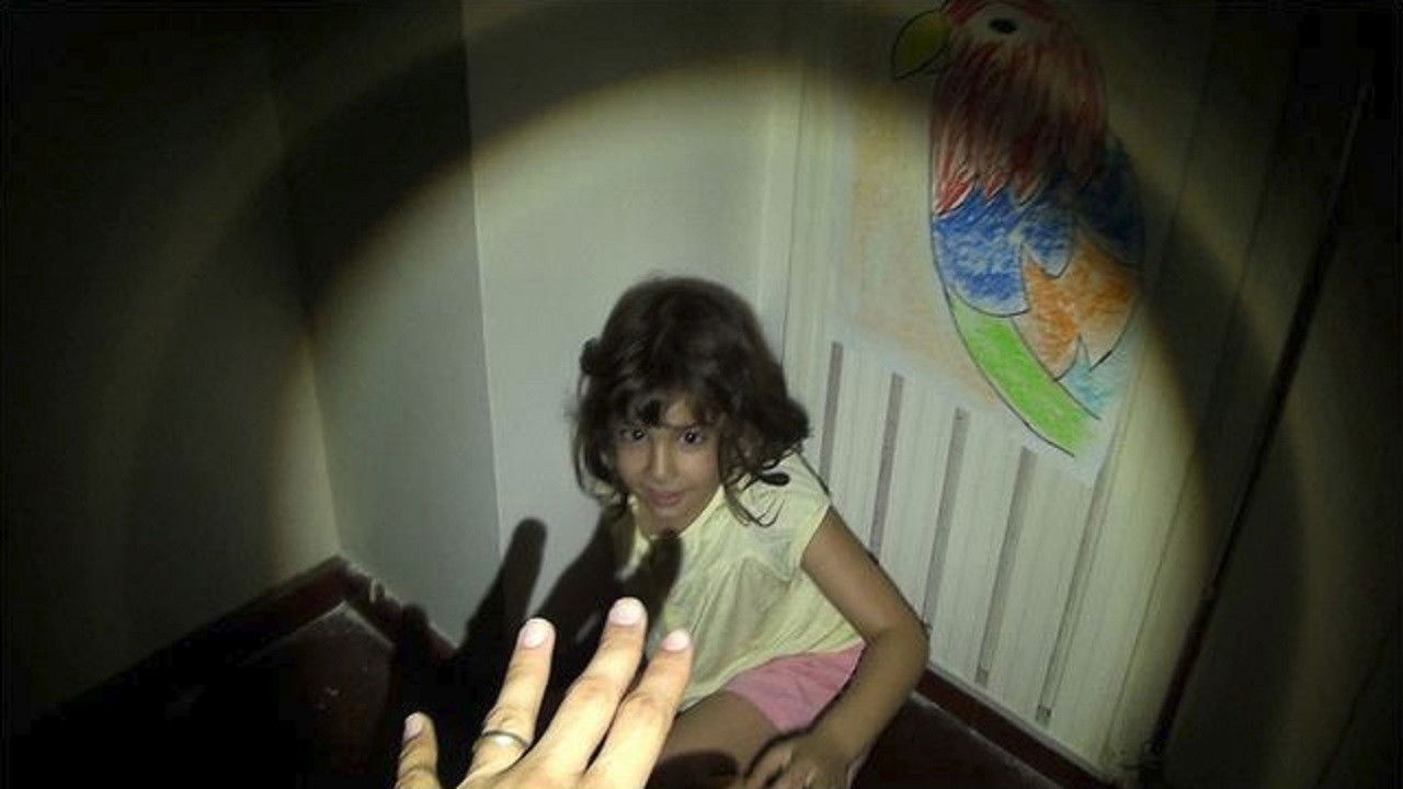 Görünmeyenler backdrop