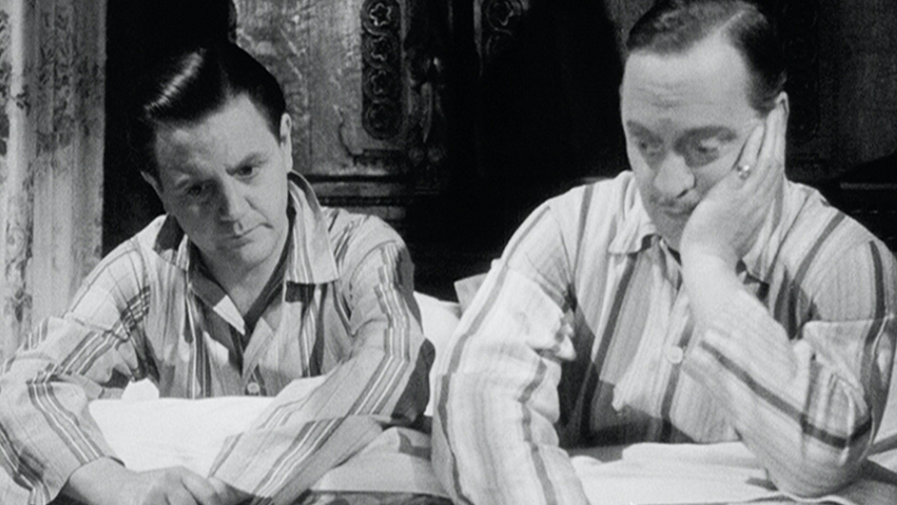 Crook's Tour backdrop