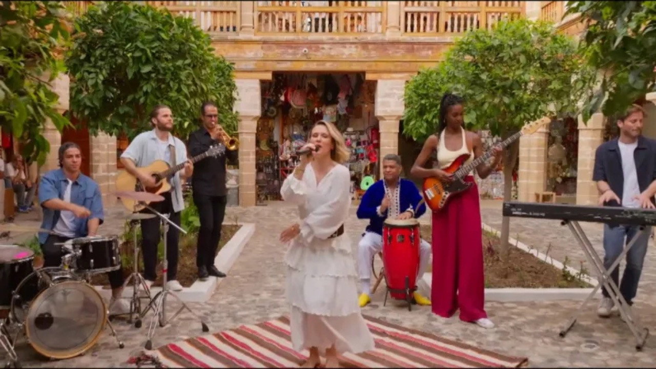 Voyage voyage, les stars chantent au Maroc backdrop