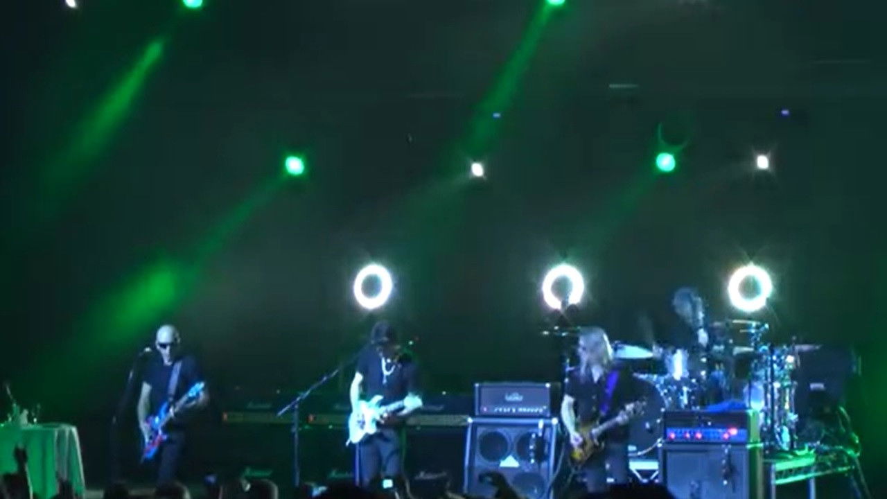 G3: Live in Moscow backdrop