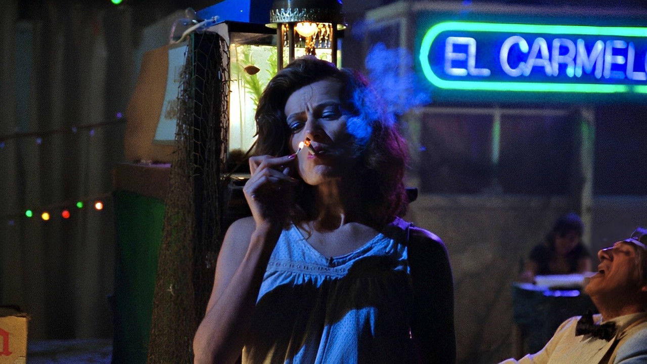 La mujer del puerto backdrop