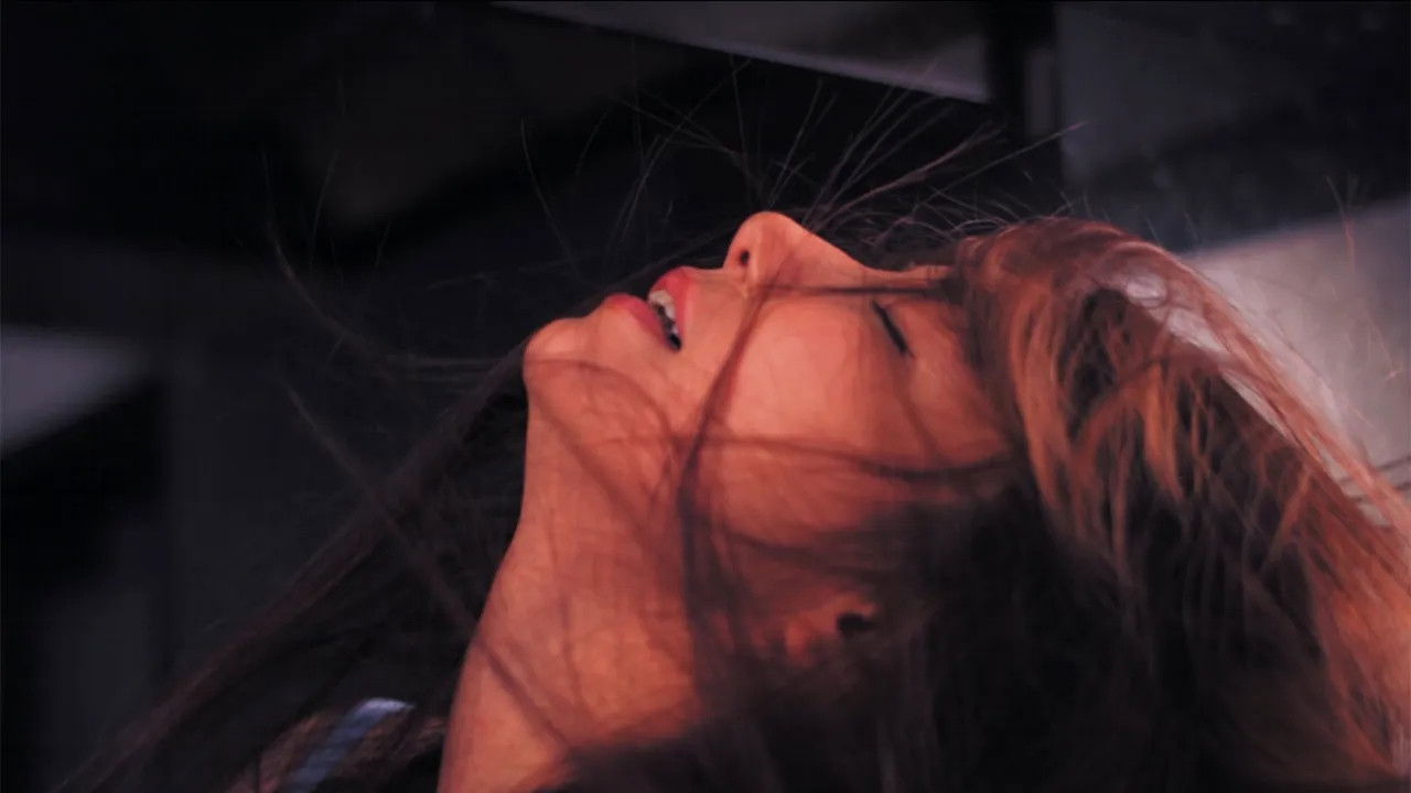 奥様に触れたくて・・・ backdrop