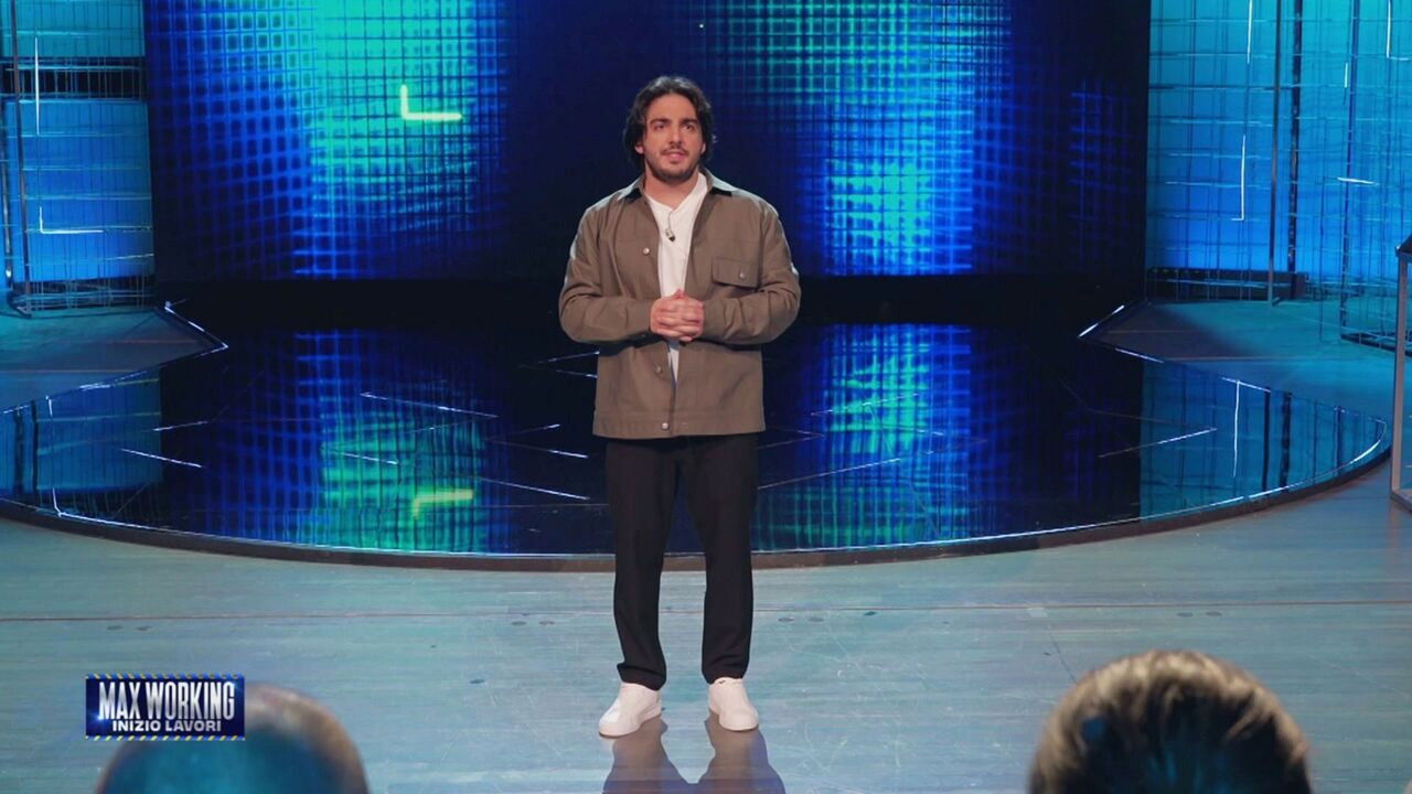 Max working - Lavori in corso backdrop