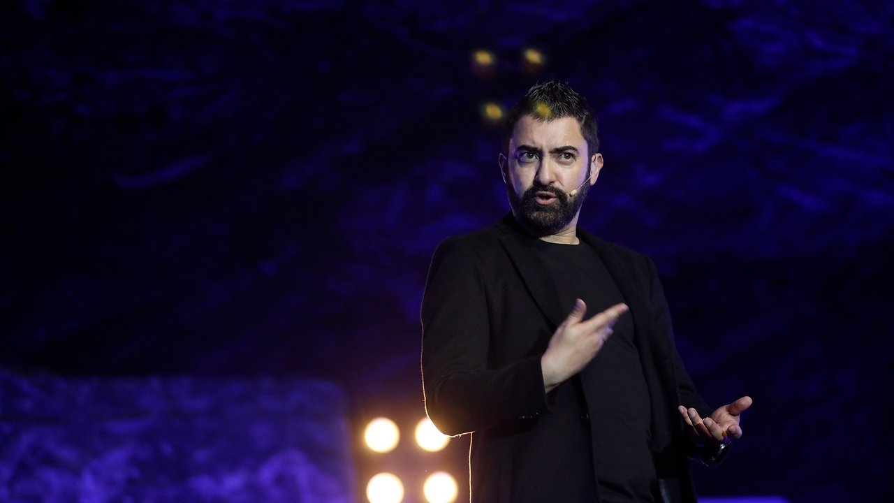 Iván Marín Ascend backdrop