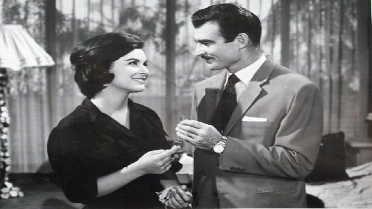 El dow' El khafet backdrop