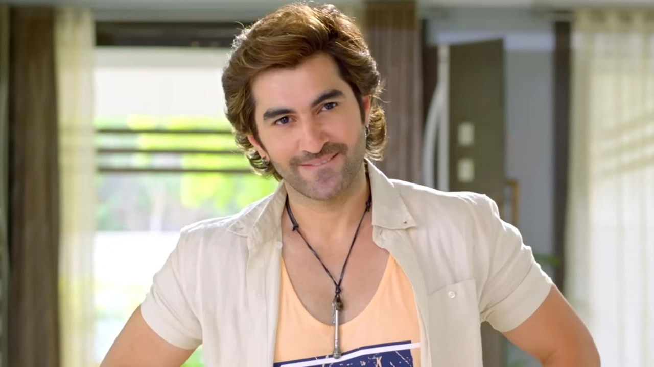 Besh Korechi Prem Korechi backdrop