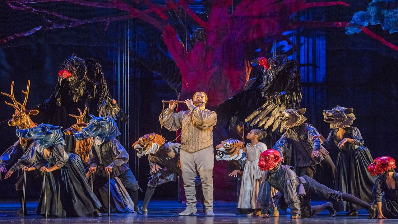 Royal Opera House: The Magic Flute backdrop