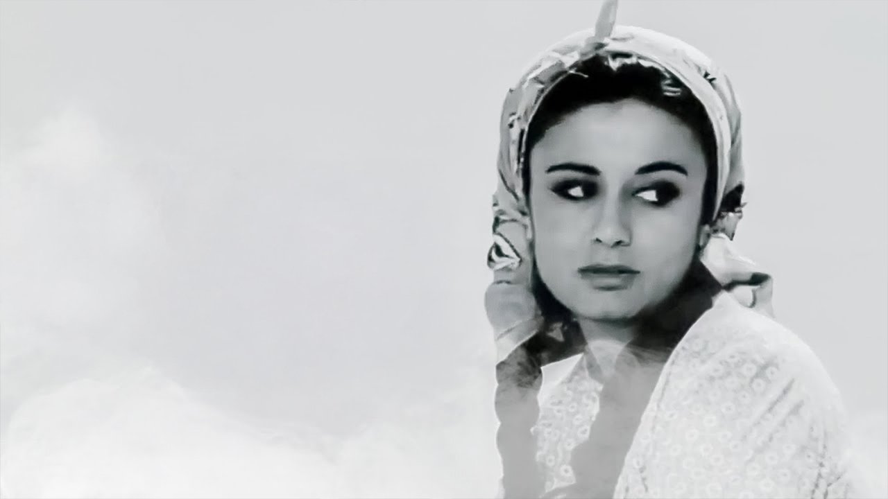 Pembe Kadın backdrop