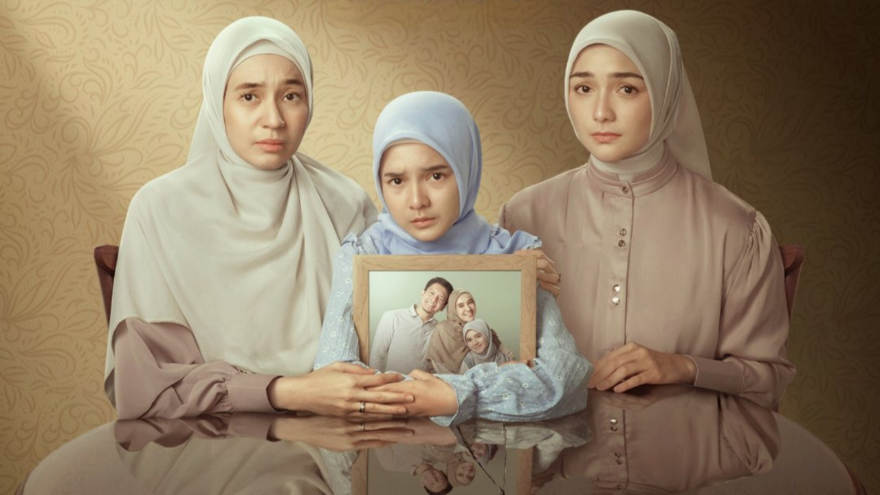 Mengejar Restu backdrop