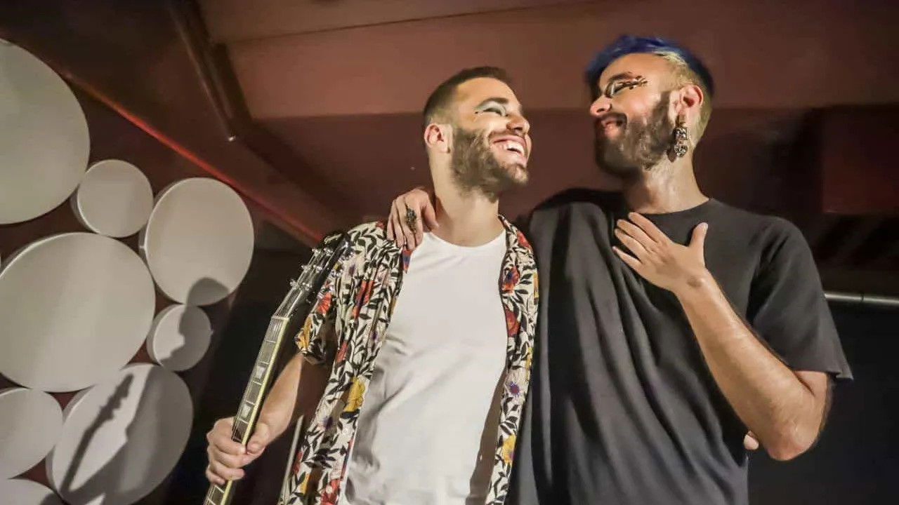 Them Fado Bicha backdrop