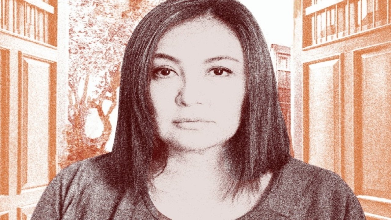 The Family That Doesn't Weep backdrop